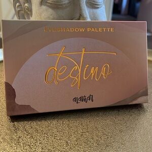 Eyeshadow palette